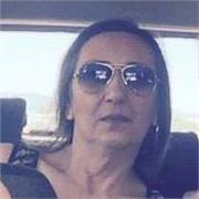 laureata in lingue straniere moderne